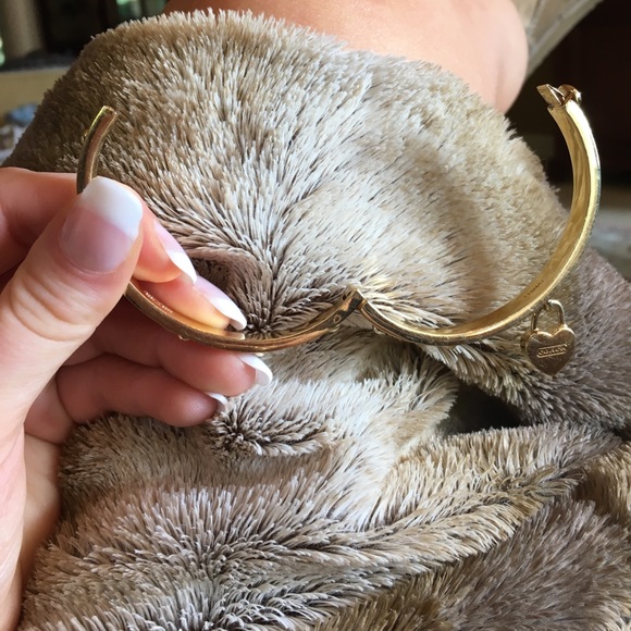 Coach Pave Lock Heart Hinged Bangle NO LONGER MADE - Picture 6 of 8